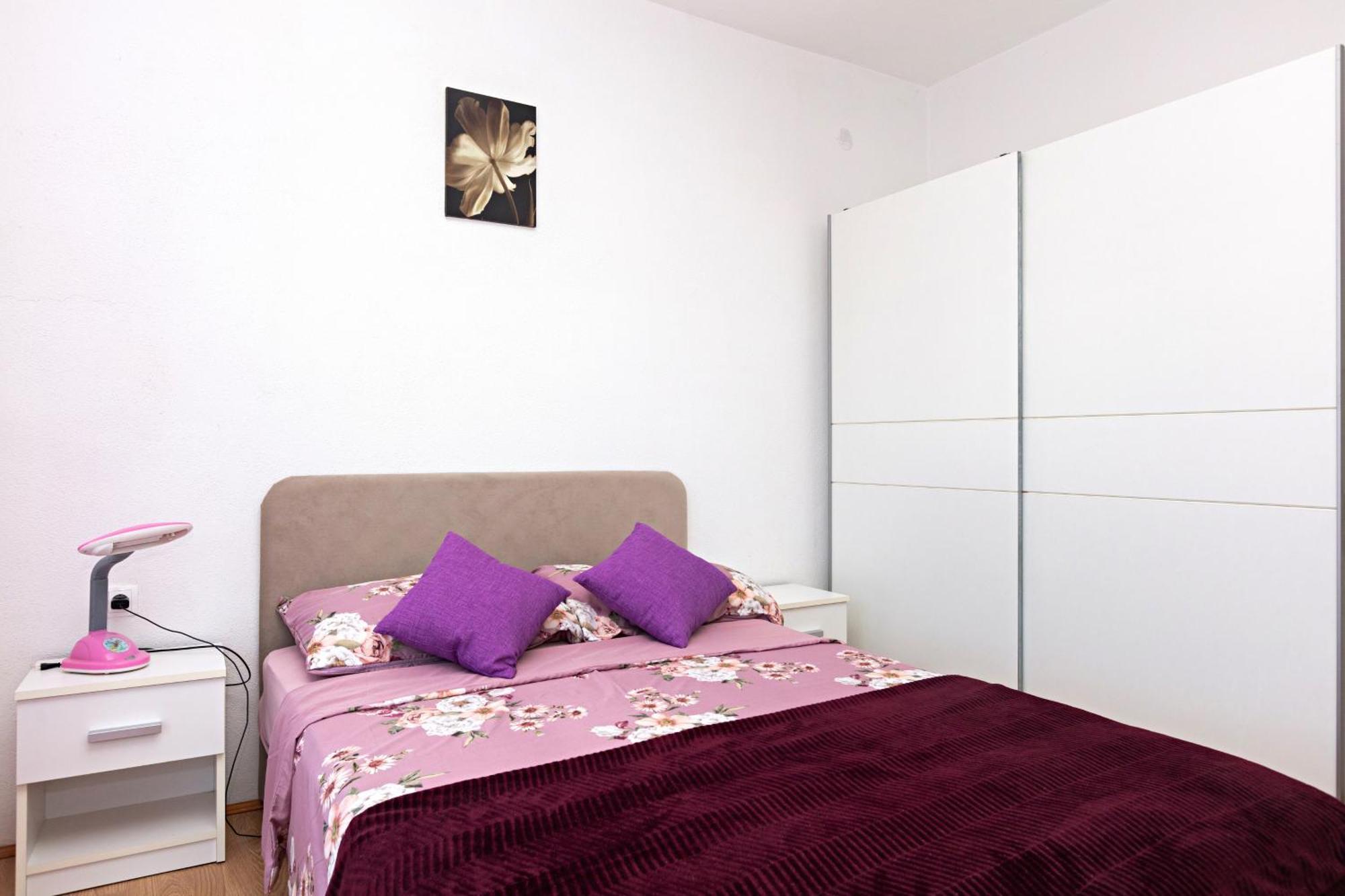 Apartments With A Parking Space Pirovac, Sibenik - 13263 객실 사진